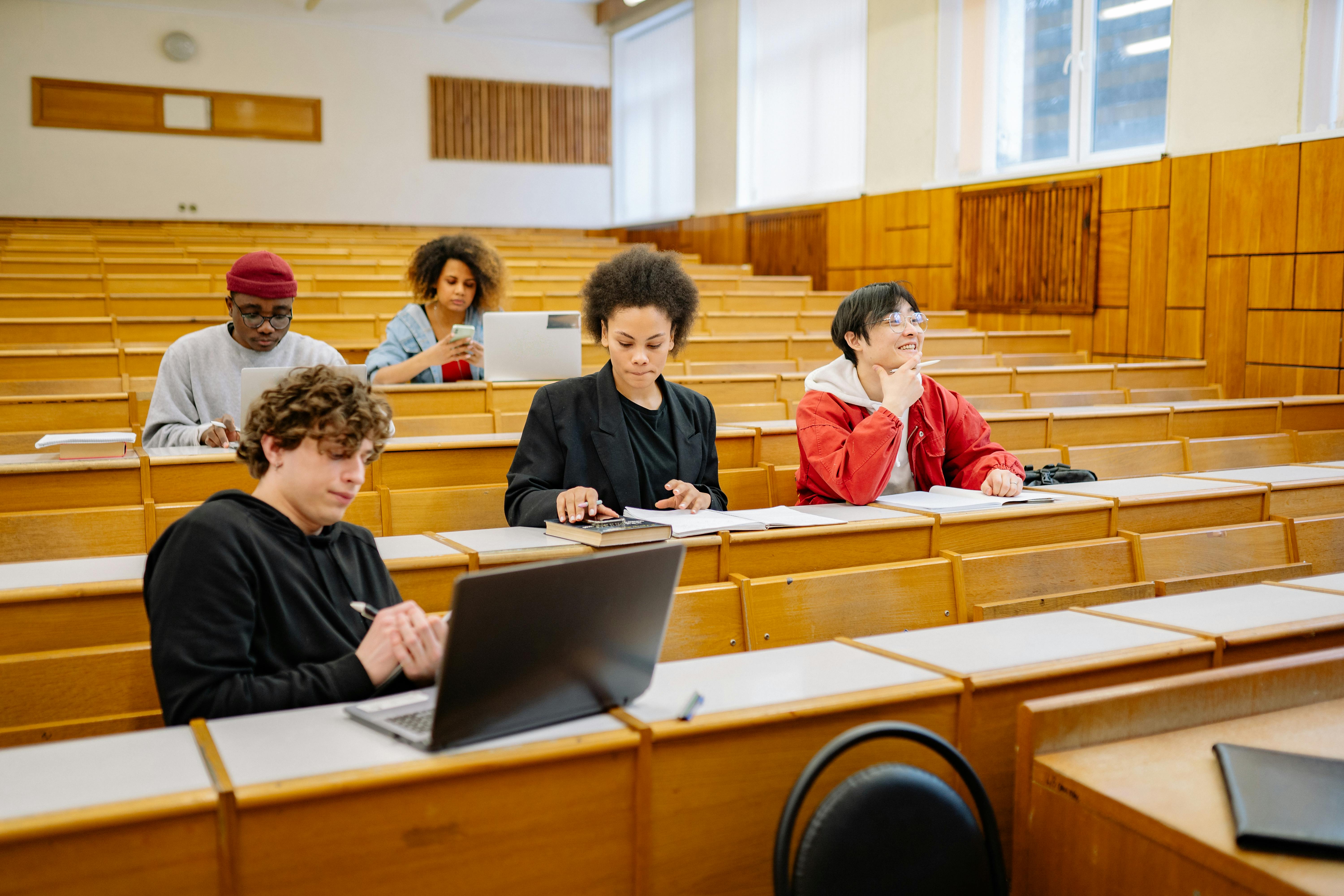 Étudiant en droit : où faire un stage pour booster vraiment votre profil ?